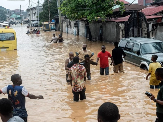 dozens killed as heavy rains trigger floods in kinshasa cutting off roads and access to congo s main airport photo trt dozens killed as heavy rains trigger floods in kinshasa cutting off roads and access to congo s main airport photo trt