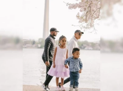 barack obama comments on viral photobomb with kids barack obama comments on viral photobomb with kids