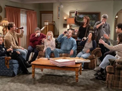 the conners executive producers discuss legacy roseanne s absence and series finale highlights