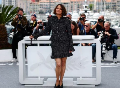 halle berry reacts to cannes new dress code as she swaps outfit to comply with red carpet rules halle berry reacts to cannes new dress code as she swaps outfit to comply with red carpet rules