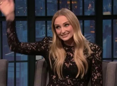 sophie turner reveals story of unknowingly causing celebrity couple breakup during night out sophie turner reveals story of unknowingly causing celebrity couple breakup during night out