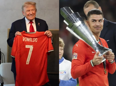 cristiano ronaldo gifts signed shirt to donald trump with special message cristiano ronaldo gifts signed shirt to donald trump with special message