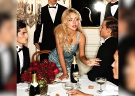 sabrina carpenter reveals final man s best friend vinyl cover with exclusive bonus track