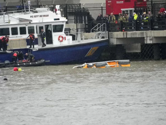 rescue workers and emergency personnel work at the scene of a helicopter crash on the hudson river near lower manhattan in new york april 10 2025 eduardo munoz reuters rescue workers and emergency personnel work at the scene of a helicopter crash on the hudson river near lower manhattan in new york april 10 2025 eduardo munoz reuters