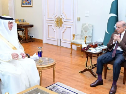 pm urges saudi arabia to play role in defusing tensions with india pm urges saudi arabia to play role in defusing tensions with india