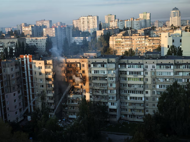 Emergency workers extinguish a fire in an apartment building that was damaged during a Russian drone strike, amid Russia’s attack on Ukraine, in Kyiv, Ukraine September 7, 2025 Photo: Reuters