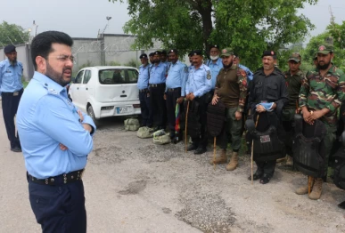 photo islamabad police  ict police x