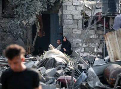 idf strikes kill 40 in gaza today including 10 near water point