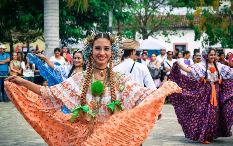 traditional dancing festival in costa rica photo pixabay