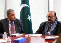 chairman of the parliamentary committee on kashmir rana muhammad qasim noon r held an interactive session with media representatives during his official visit to the us ambassador of pakistan to us rizwan saeed sheikh l was also present on the occasion on september 28 photo x