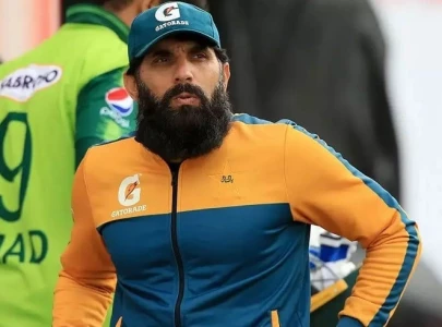 misbah names two pakistani left arm wrist spinners like kuldeep shamsi