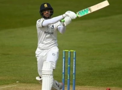 hasan ali smashes five sixes during 35 ball fifty takes 2 14 for warwickshire