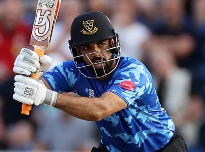 shadab s outstanding display propels sussex to victory against glamorgan