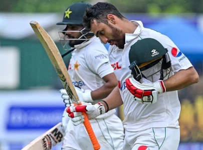 saud shakeel scores double ton pakistan takes lead of 149 runs