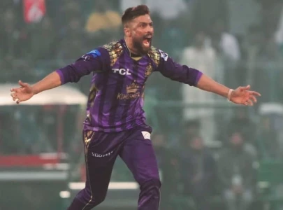 watch amir fumes over fixer chants during psl match against qalandars