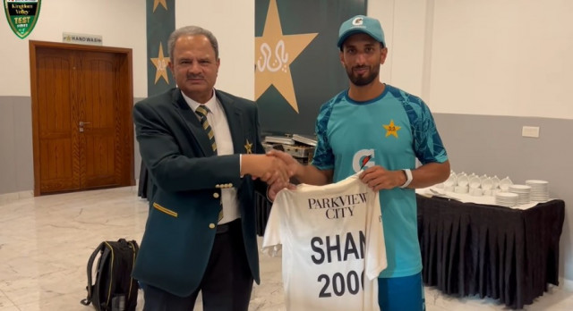watch pcb commemorates shan masood s 2 000 test runs with special jersey watch pcb commemorates shan masood s 2 000 test runs with special jersey