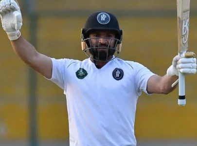 pakistan opts for spinners in second test against england