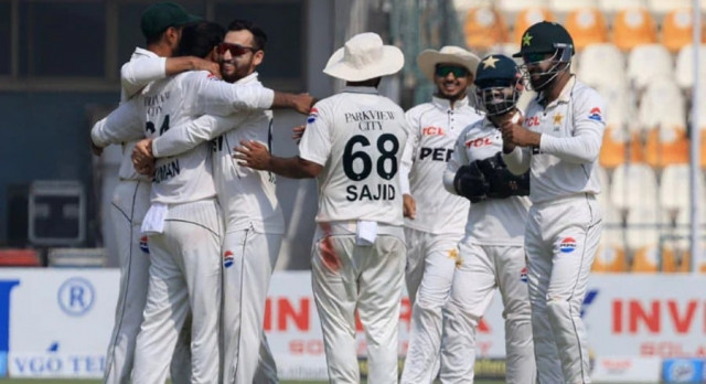 pakistan announce playing xi for third test against england pakistan announce playing xi for third test against england