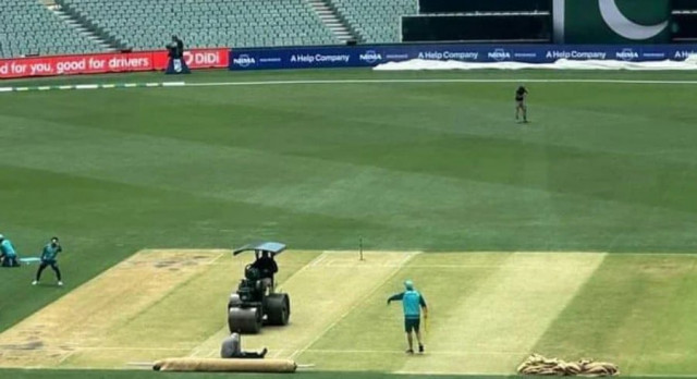 pak vs aus 2nd odi adelaide pitch likely to favour fast bowlers