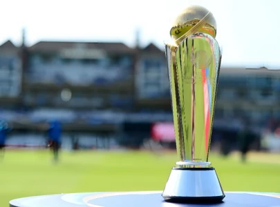 icc champions trophy arrives in pakistan