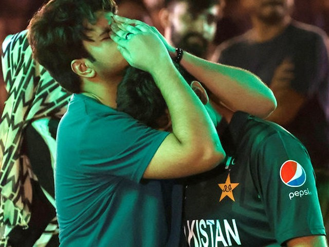 pakistani cricket fans react as they watch the cricket match between india v pakistan in the icc t20 world cup 2024 in new york on a big screen in karachi photo reuters