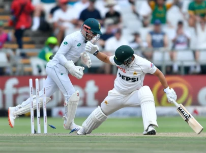 south africa enforce follow on after dismissing pakistan for 194 south africa enforce follow on after dismissing pakistan for 194