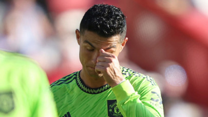 man utd s ronaldo cautioned by police man utd s ronaldo cautioned by police