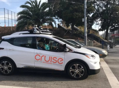 gm slams brakes on self driving vehicle without steering wheel gm slams brakes on self driving vehicle without steering wheel