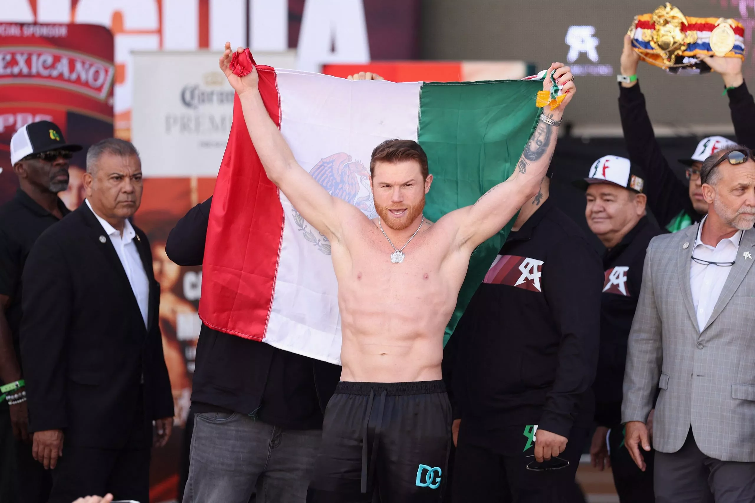 canelo alvarez defeats jaime munguia by unanimous decision retains undisputed championship canelo alvarez defeats jaime munguia by unanimous decision retains undisputed championship
