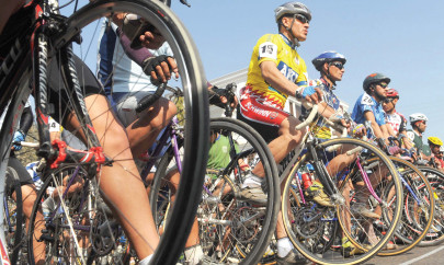 sindh s asif stuns sabir to clinch stage three