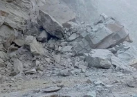 landslide disrupts traffic between gilgit and skardu and leaving passengers facing travel difficulties photo express
