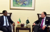h e dr oumer hussein oba ambassador extraordinary and plenipotentiary of the federal democratic republic of ethiopia to pakistan called on federal minister for finance and revenue senator muhammad aurangzeb