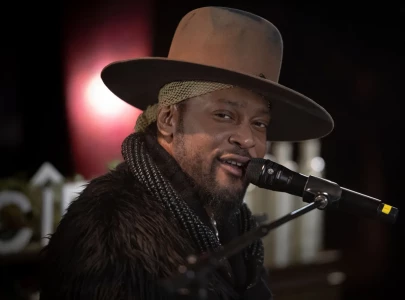 celebrities honour d angelo grammy winning voodoo creator dead at 51