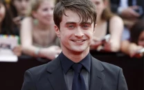 daniel radcliffe recalls harry potter cast reaction to the devil wears prada manuscript scene