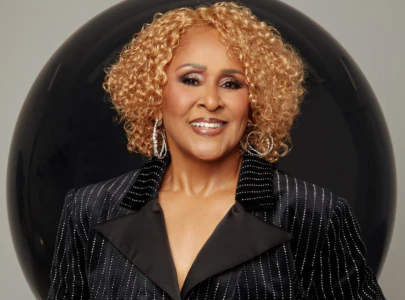 darlene love returns to the tonight show as jimmy fallon continues david letterman tradition darlene love returns to the tonight show as jimmy fallon continues david letterman tradition