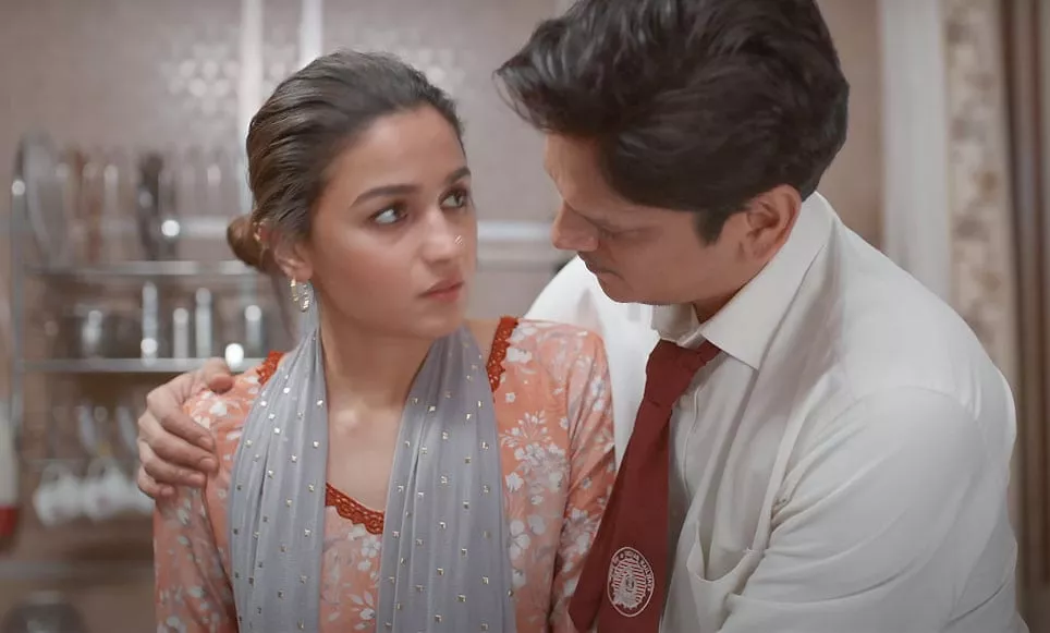 vijay varma says he was scared of hurting alia bhatt during physical abuse scenes in darlings vijay varma says he was scared of hurting alia bhatt during physical abuse scenes in darlings