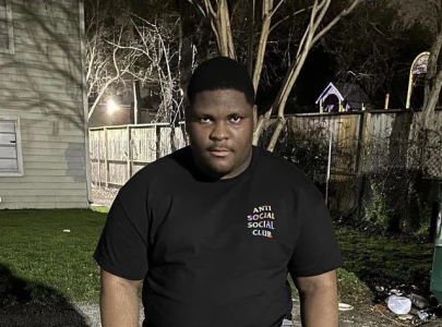 video emerges of rapper daroobaby s dead body lying on houston sidewalk after fatal shooting video emerges of rapper daroobaby s dead body lying on houston sidewalk after fatal shooting