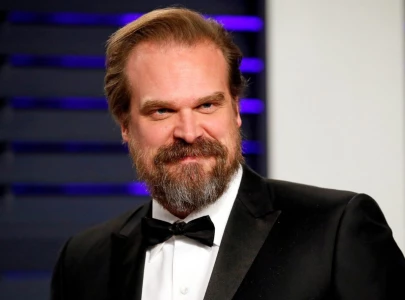 david harbour reveals he recently began intense psychotherapy it has made a world of difference