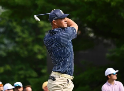 dechambeau s rare 58 delivers liv win