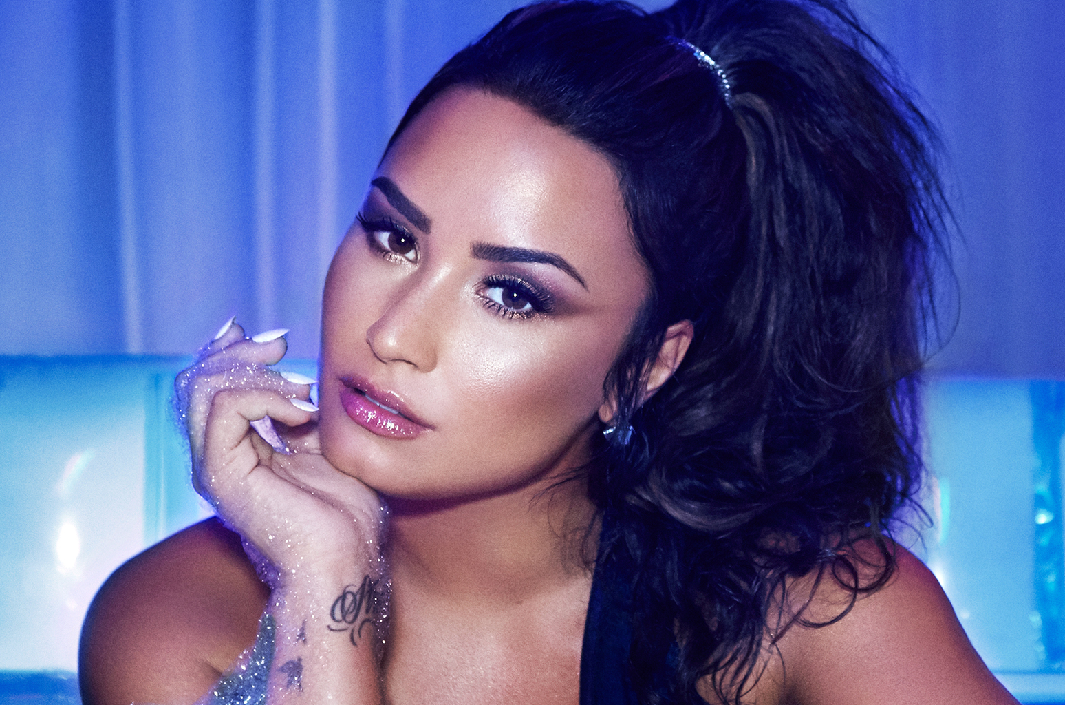 PHOTO: BILLBOARD