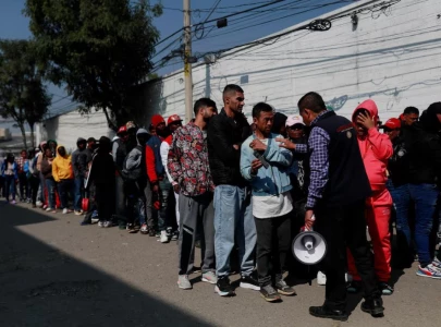 migrant dies seeking to cross channel migrant dies seeking to cross channel