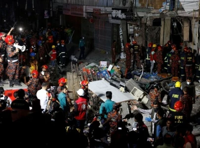 explosion kills 15 in crowded dhaka market