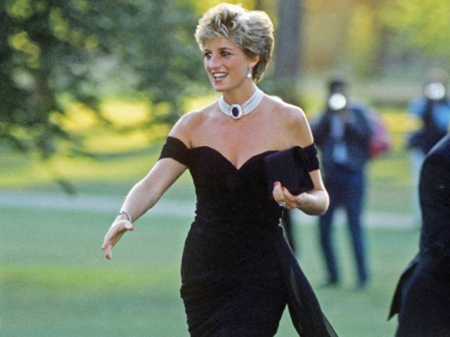 Diana's 'Revenge Dress' to go under the hammer