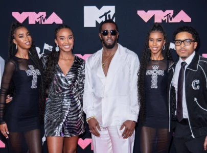 diddy s twin daughters honour late mom kim porter 6 years after her passing