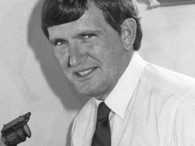 former test opener of australia keith stackpole