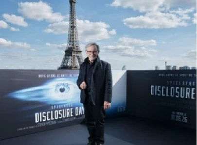 why steven spielberg s disclosure day is dividing critics despite its thrilling action why steven spielberg s disclosure day is dividing critics despite its thrilling action
