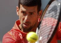 djokovic untroubled at french open as fans hit by alcohol ban