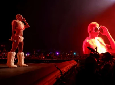 coachella 2024 doja cat brings out dinosaur skeletons and yetis