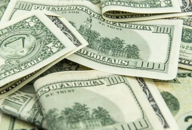 freelancers can earn even 100 00 dollars a month photo pixabay