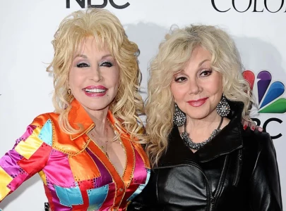 dolly parton s sister freida clarifies health update after asking fans to pray for the country star dolly parton s sister freida clarifies health update after asking fans to pray for the country star